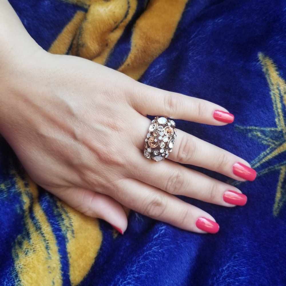 Beautiful rose gold Guess stretch ring